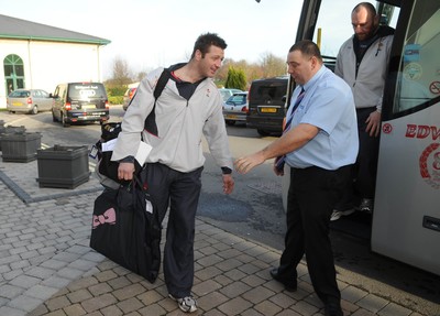 31.01.07 - Wales Rugby - Ian Gough prepares to leave the Vale Hotel for London ahead of their match against England on Saturday 