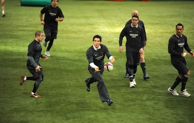 31.01.08 - Wales Rugby Training - James Hook in action during training 