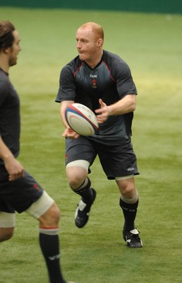 31.01.08 - Wales Rugby Training - Martyn Williams in action during training 