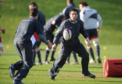 31.01.07 - Wales Rugby Training - James Hook in action during training 