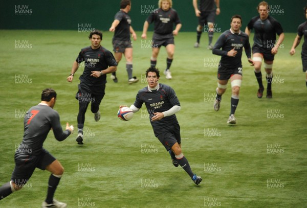 31.01.08 - Wales Rugby Training - James Hook in action during training 