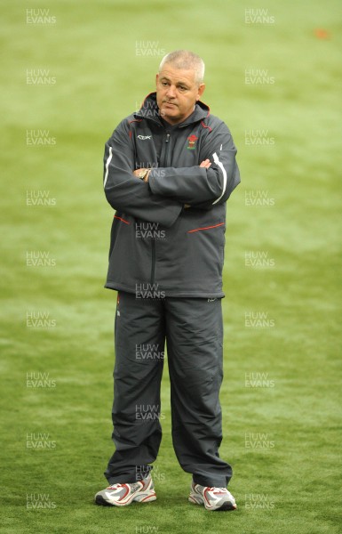 31.01.08 - Wales Rugby Training - Wales Coach, Warren Gatland during training 