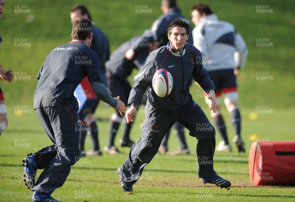 31.01.07 - Wales Rugby Training - James Hook in action during training 