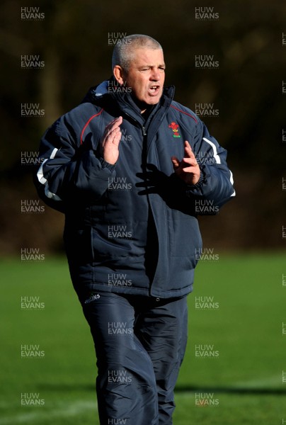 31.01.07 - Wales Rugby Training - Wales Coach, Warren Gatland during training 