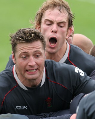 23.07.07 Wales World Cup Squad Training, St. Nazaire, France Ian Gough(front) & Alan Wyn Jones contest for ball as Wales  prepare for the World Cup at their training camp in St. Nazaire, France. Darren Griffiths/