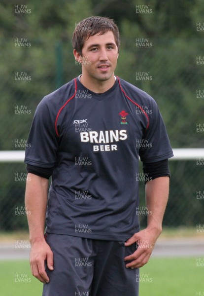 23.07.07 Wales World Cup Squad Training, St. Nazaire, France Gavin Henson sports a another new high style as Wales  prepare for the World Cup at their training camp in St. Nazaire, France. Darren Griffiths/
