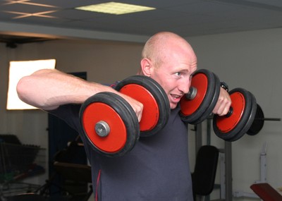 24.07.07 Wales World Cup Squad Training, St. Nazaire, France Tom Shanklin during a gym session at their training camp in St. Nazaire, France. Darren Griffiths/