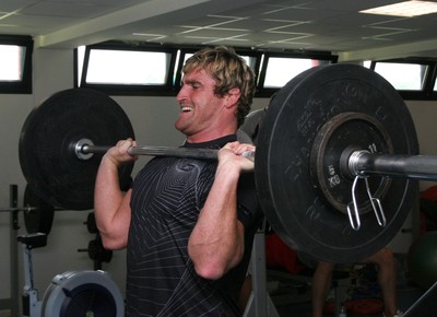 24.07.07 Wales World Cup Squad Training, St. Nazaire, France Huw Bennett prepares to lift as The Welsh team spend a session in the gym at their training camp in St. Nazaire, France. Darren Griffiths/