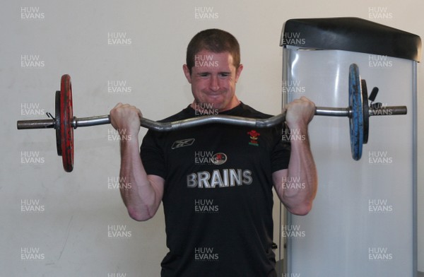 24.07.07 Wales World Cup Squad Training, St. Nazaire, France Shane Williams during a gym session at their training camp in St. Nazaire, France. Darren Griffiths/