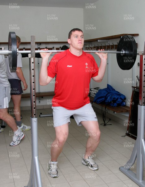 24.07.07 Wales World Cup Squad Training, St. Nazaire, France Ian Evans during a gym session at their training camp in St. Nazaire, France. Darren Griffiths/