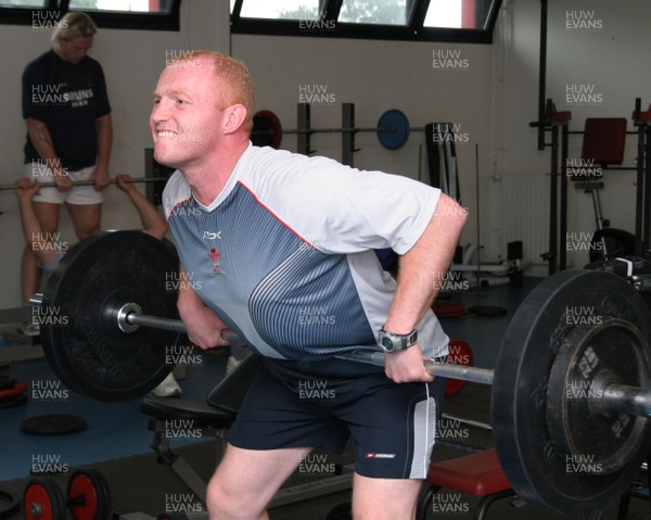 24.07.07 Wales World Cup Squad Training, St. Nazaire, France Martyn Williams during a gym session at their training camp in St. Nazaire, France. Darren Griffiths/