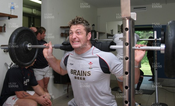 24.07.07 Wales World Cup Squad Training, St. Nazaire, France Ian Gough during a gym session at their training camp in St. Nazaire, France. Darren Griffiths/