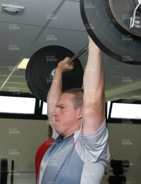 24.07.07 Wales World Cup Squad Training, St. Nazaire, France Gethin Jenkins power lifts as The Welsh team take a session in the gym at their training camp in St. Nazaire, France. Darren Griffiths/