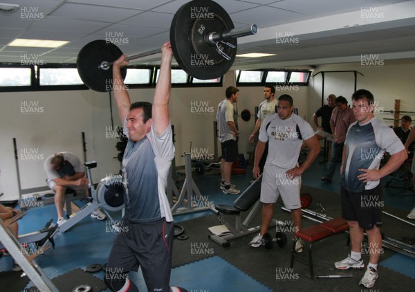 24.07.07 Wales World Cup Squad Training, St. Nazaire, France Robert Sidoli feels the strain as The Welsh team spend a session in the gym at their training camp in St. Nazaire, France. Darren Griffiths/