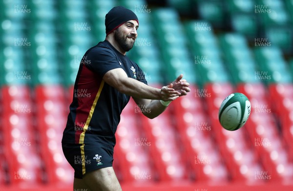 030216 - Wales Rugby Training - Scott Baldwin during training