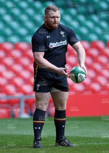 030216 - Wales Rugby Training - Samson Lee during training