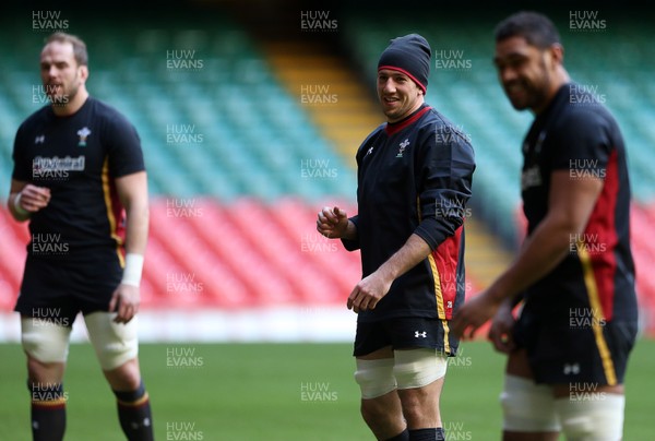 030216 - Wales Rugby Training - Justin Tipuric during training