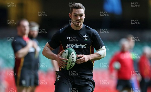 030216 - Wales Rugby Training - George North during training