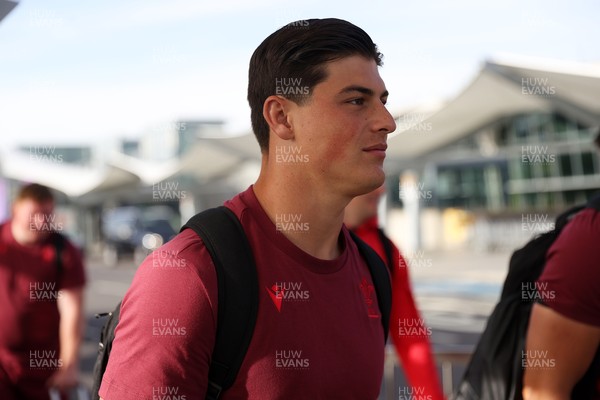 050726 - Wales Rugby travel to Argentina for their second game of the Nations Championship - Louis Rees-Zammit