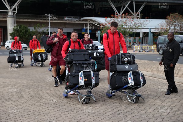 130726 - Wales Rugby team travel to South Africa from Argentina - Matt Sherratt and Adam Beard