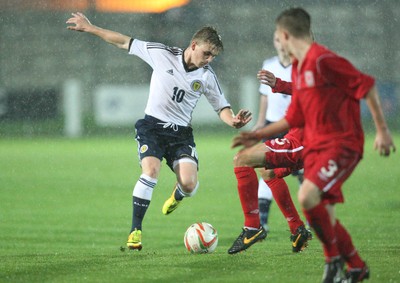 311013 - Wales v Scotland Under 16 Victory Shield International, Aberystwyth - Scotland's Mackenzie Heaney takes on Wales' Rhyle Ovenden