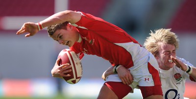 12.04.09 - Wales Under 16s v England Under 16s - 4 Nations Under 16/17 Tournament 2009 - Wales' Harry Robinson. 