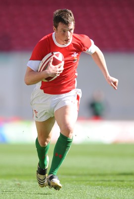 12.04.09 - Wales Under 16s v England Under 16s - 4 Nations Under 16/17 Tournament 2009 - Wales' Gethin Hunter. 