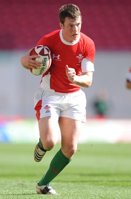 12.04.09 - Wales Under 16s v England Under 16s - 4 Nations Under 16/17 Tournament 2009 - Wales' Gethin Hunter. 
