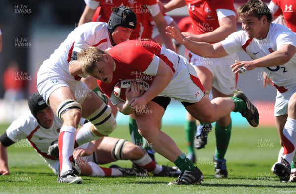 12.04.09 - Wales Under 16s v England Under 16s - 4 Nations Under 16/17 Tournament 2009 - Wales' Darran Harris. 