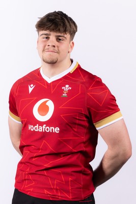 090325  Wales Men U18 Squad Portraits - Alfie Prygodzicz