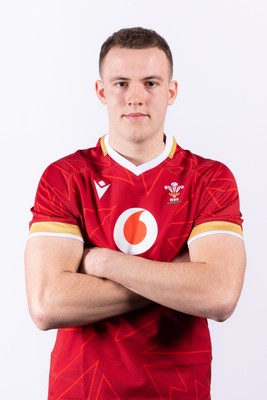 090325  Wales Men U18 Squad Portraits - Bailey Cutts