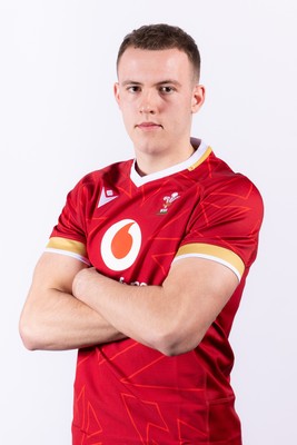 090325  Wales Men U18 Squad Portraits - Bailey Cutts