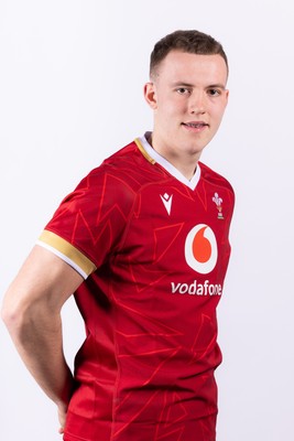090325  Wales Men U18 Squad Portraits - Bailey Cutts