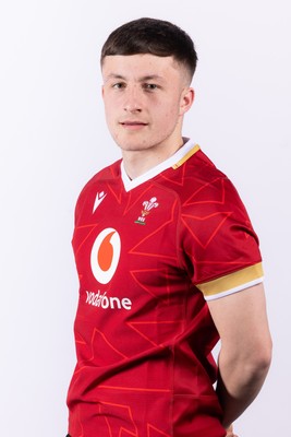 090325  Wales Men U18 Squad Portraits - Ben Coomer