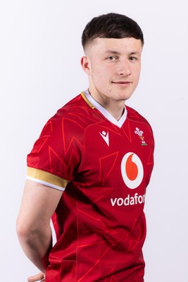090325  Wales Men U18 Squad Portraits - Ben Coomer