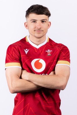 090325  Wales Men U18 Squad Portraits - Carter Pritchard