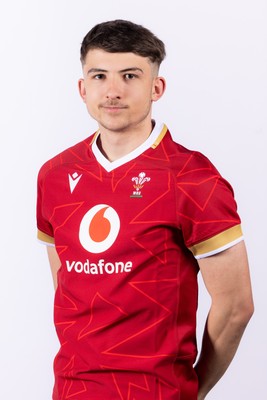 090325  Wales Men U18 Squad Portraits - Carter Pritchard