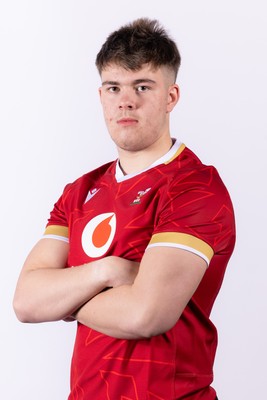 090325  Wales Men U18 Squad Portraits - Elis Cox