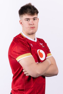 090325  Wales Men U18 Squad Portraits - Elis Cox