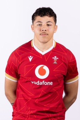 090325  Wales Men U18 Squad Portraits - Elliot Beavan