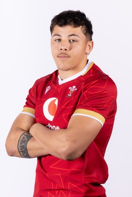 090325  Wales Men U18 Squad Portraits - Elliot Beavan