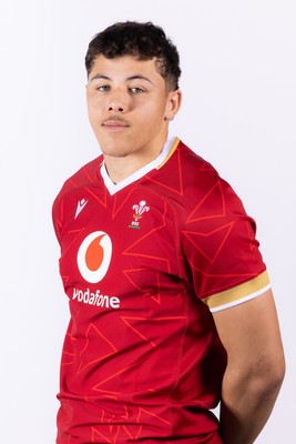 090325  Wales Men U18 Squad Portraits - Elliot Beavan