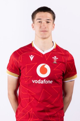 090325  Wales Men U18 Squad Portraits - Gabe Williams
