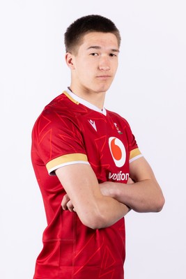 090325  Wales Men U18 Squad Portraits - Gabe Williams
