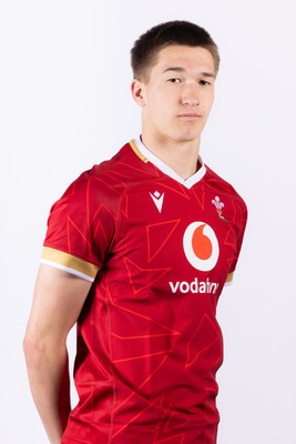 090325  Wales Men U18 Squad Portraits - Gabe Williams