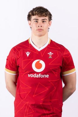090325  Wales Men U18 Squad Portraits - Morgan Crew