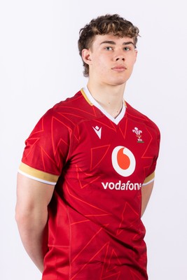 090325  Wales Men U18 Squad Portraits - Morgan Crew