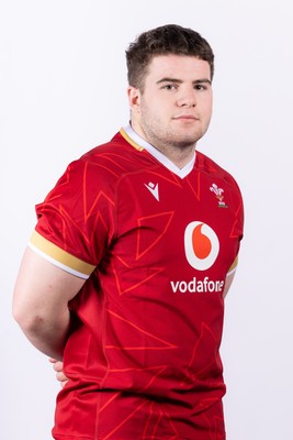 090325  Wales Men U18 Squad Portraits - Oscar Thomas