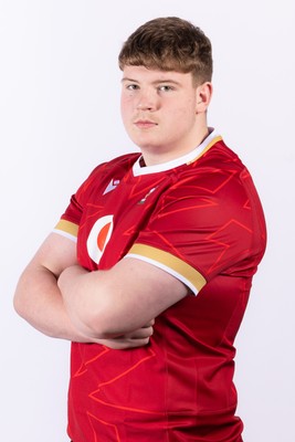 090325  Wales Men U18 Squad Portraits - Scott Crewe