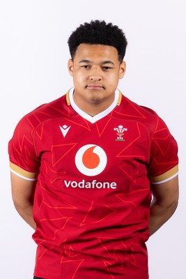 090325  Wales Men U18 Squad Portraits - Tiehi Chatham